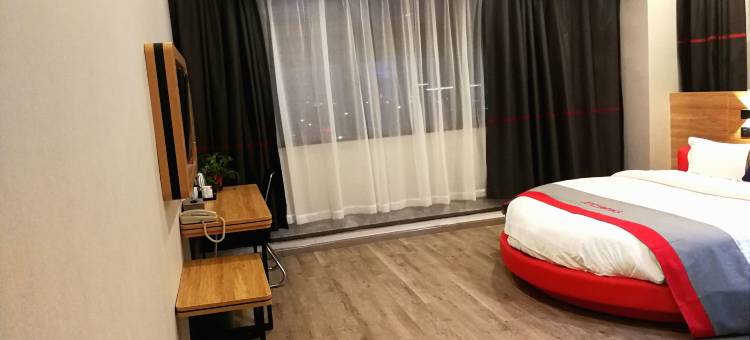 骏怡连锁酒店(南通火车站万象城店)图片