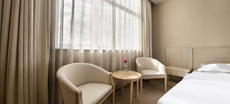 龙圣商务酒店(南通如皋长江镇店)图片