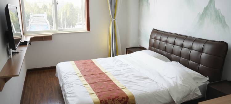 桔子水晶主题酒店(济阳崔寨弘力商贸城店)图片