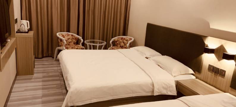 易居酒店(联盟路柏林庄地铁站店)图片