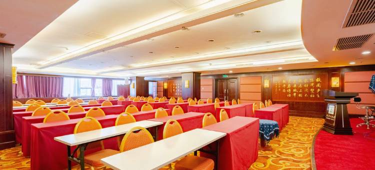 漫湾丽呈酒店(大理高铁站洱海公园店)图片