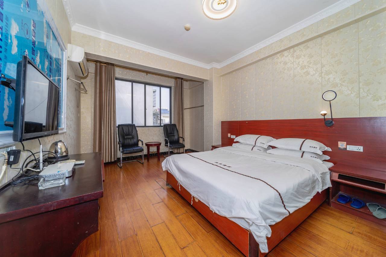 欢乐商务酒店(桂林高铁北站店)