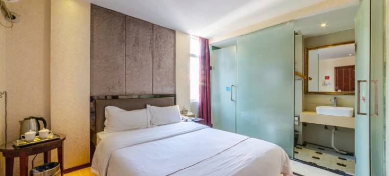 化州柏拉图时尚酒店图片