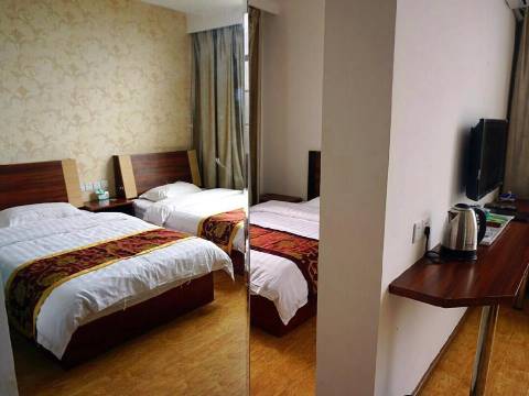 红河七彩云上酒店