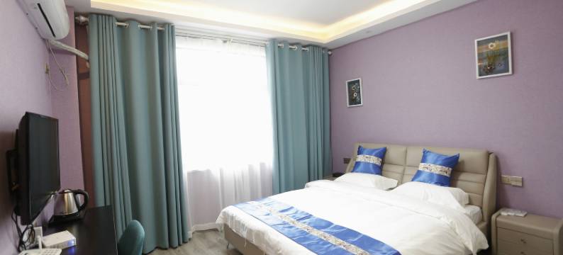 泰兴夜泊假日酒店(鼓楼广场仁和楼店)图片