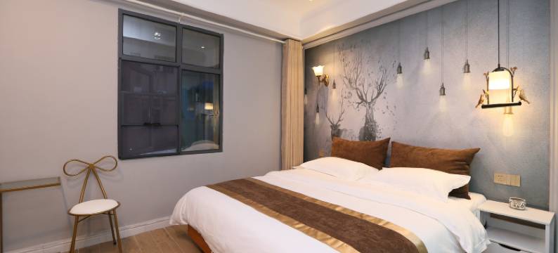 暖居酒店(长沙五一广场太平老街店)图片