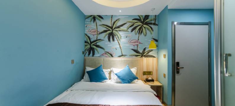 郑州六月精品酒店(郑大一附院东院区店)图片