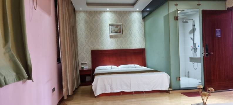 天宏宾馆(武汉江夏职业技术学院第四中学店)图片