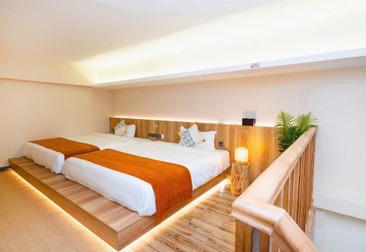 Lingnan Dadi Baicaoyuan Shunshuiju Hotel Hotel Overview