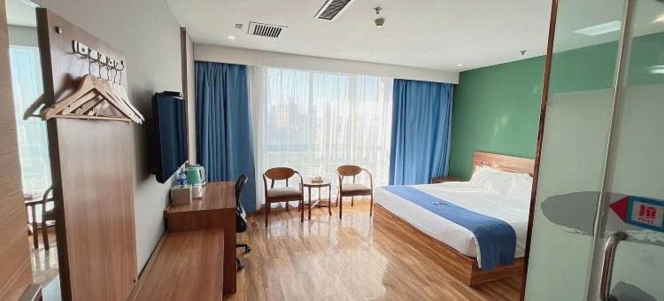 派酒店(商丘高铁站帝壹茂店)图片