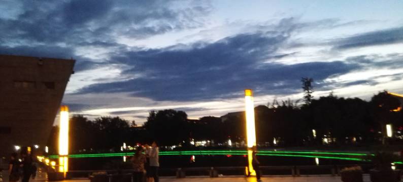 龙虎山象山驿站图片