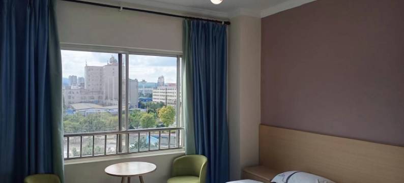 楚雄振华酒店(楚雄南站店)图片