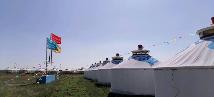 希拉穆仁草原大青旅游度假村图片