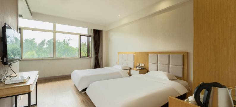 敦化六鼎山假日酒店图片