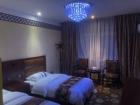 颐园酒店(西安鹿苑大道店)