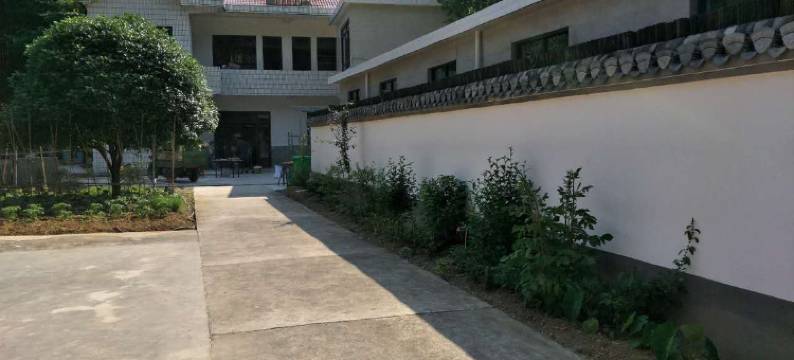 青龙湾客栈(宁国储家滩店)图片