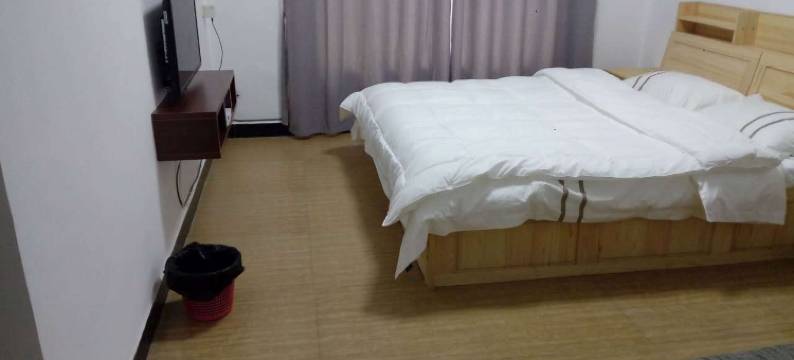 正安365宾馆(珍州东路分店)图片