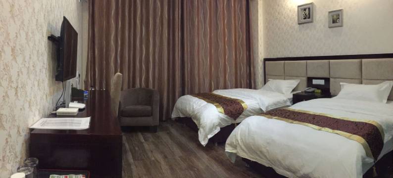 荥经鑫泰商务酒店图片