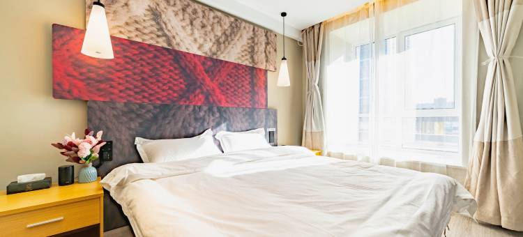 睿柏·云酒店(晋中万达广场店)图片