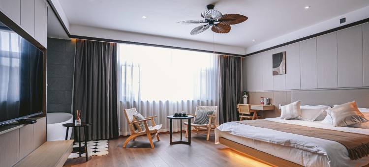 望舒民宿(建水古城朝阳楼店)图片