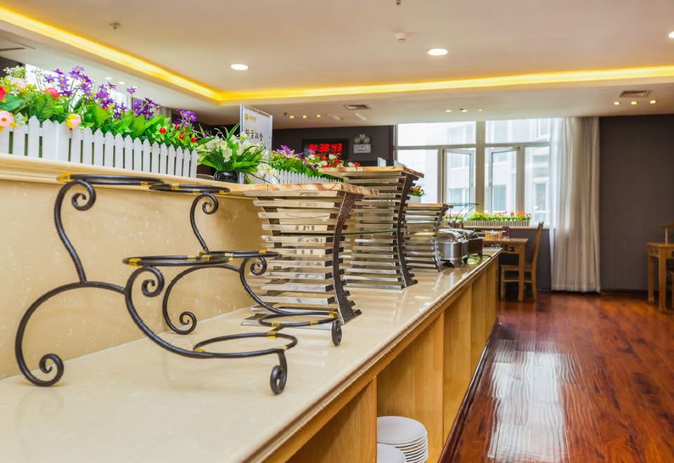 Platinum Palace Hotel Hotel Overview