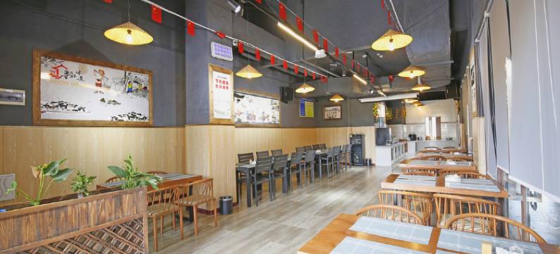 皇宫楼酒店(泸州高铁站西南商贸城店)图片