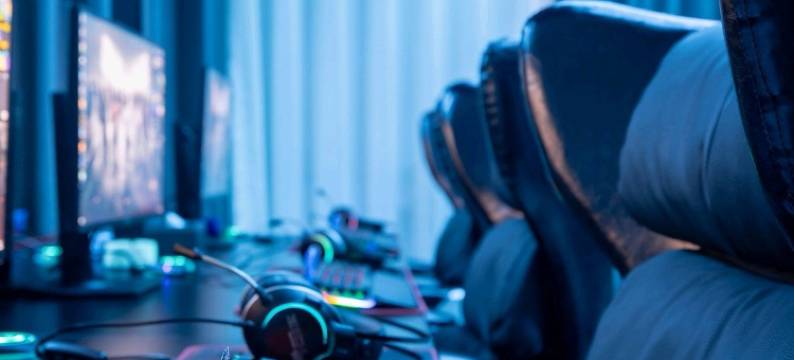 祥雨·SMART电竞影院酒店(阜阳颍州里二里井夜市东方恒隆店)图片