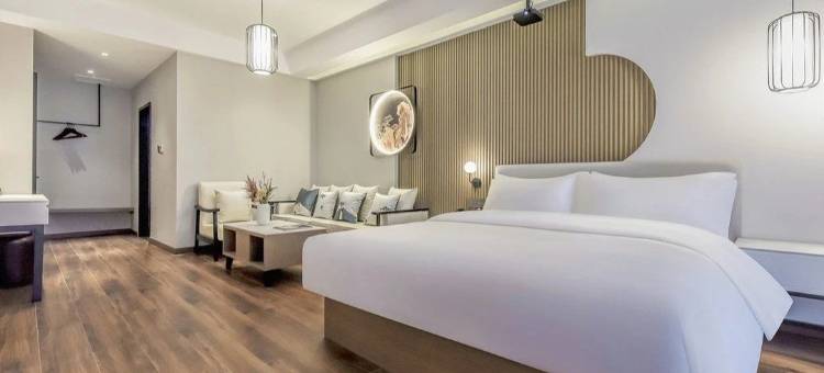 皇冠影院公寓(东西湖恒大城悦湖公馆店)图片