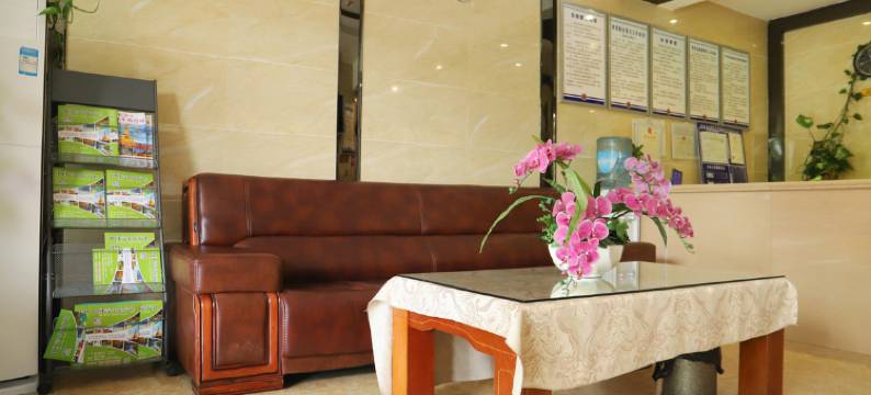 星期天商务酒店(成都医学院店)图片