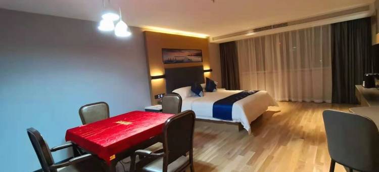 雅斯特酒店 YESTE HOTEL(咸宁通山县月亮湾商贸广场水岸花园店)图片