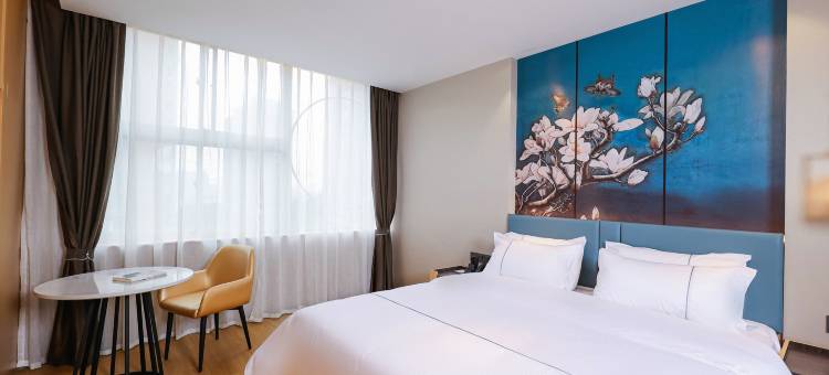 白玉兰酒店(长沙省政府桂花坪地铁站店)图片