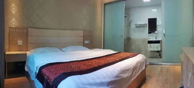 兴仁鑫华宾馆图片