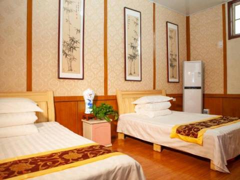 泰安旭冉客栈(红门虎山公园店)