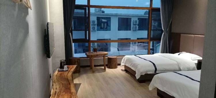 阳新临湖宾馆(仙岛湖天空之城店)图片