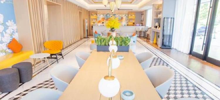 白玉兰酒店(安顺黄果树大街店)图片