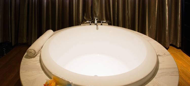 云上洛洛酒店(温州乐清柳市店)图片