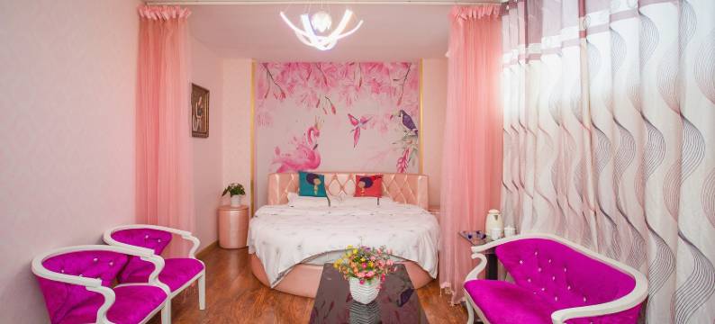 红太阳宾馆(乌鲁木齐地窝堡机场新天润罗马天街店)图片