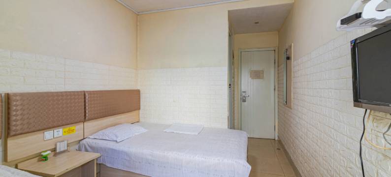 聚客宾馆(济南交通学院店)图片