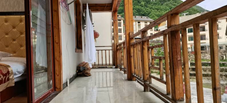 神农架半山渡精选酒店(大九湖坪阡古镇店)图片