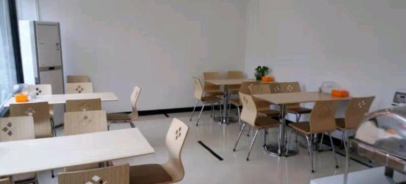 锐思特汽车酒店(天津大港店)图片