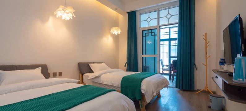 大理洱源野草温泉民宿图片