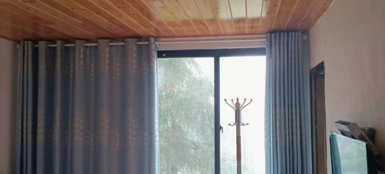 西岭雪山秋雪缘农家乐图片