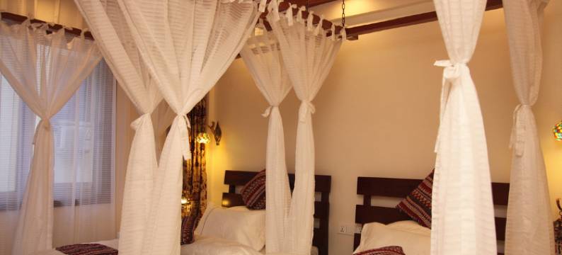 梧桐树下客栈(武陵源景区溪布街店)图片