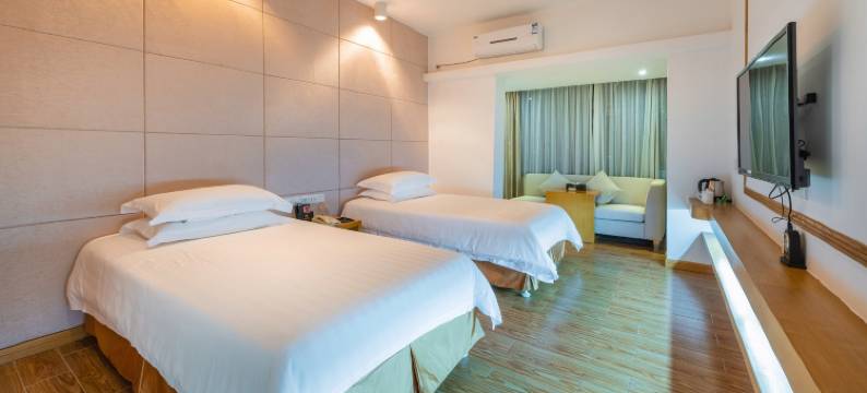 湛江燕岭翠园酒店(东风海鲜市场店)图片