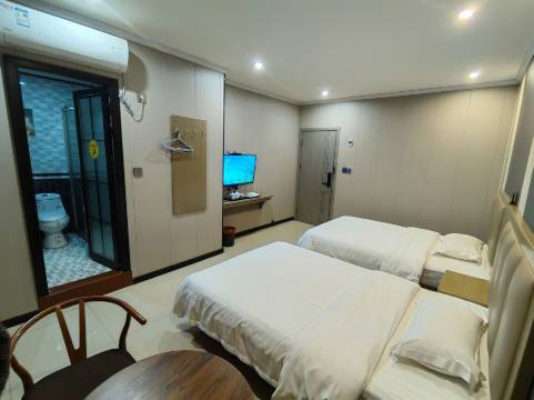 长沙鼎仁宾馆(龙湖铂金岛茶子山地铁站店)