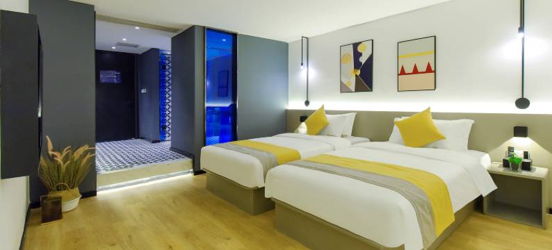 克里斯汀酒店(重庆解放碑步行街洪崖洞店)图片