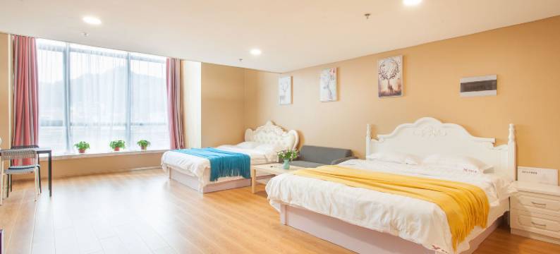 拾光民宿(大连星海广场会展中心地铁站店)图片