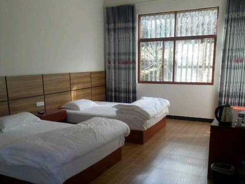 新平好丽荣生态农庄