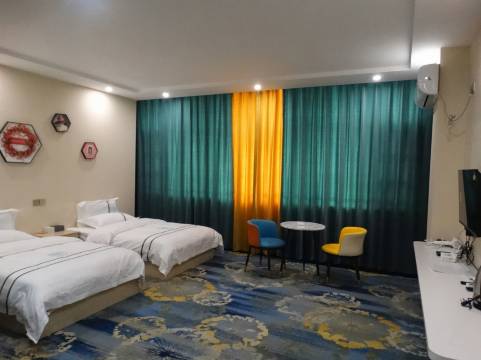 富源蓝悦电竞主题酒店