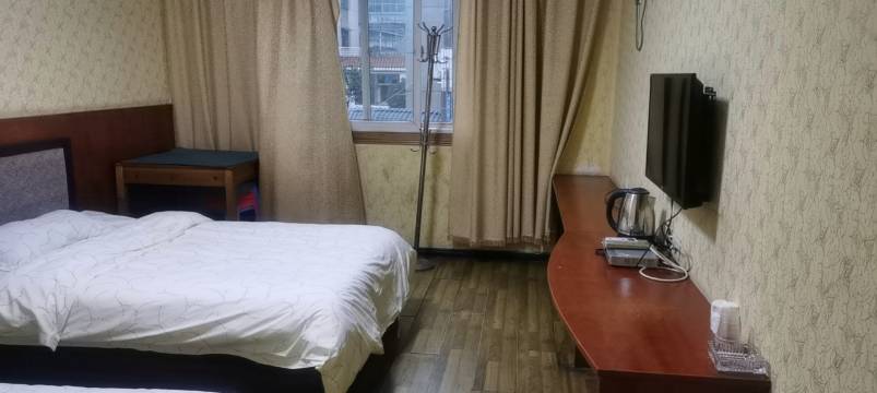 进贤富豪商务宾馆